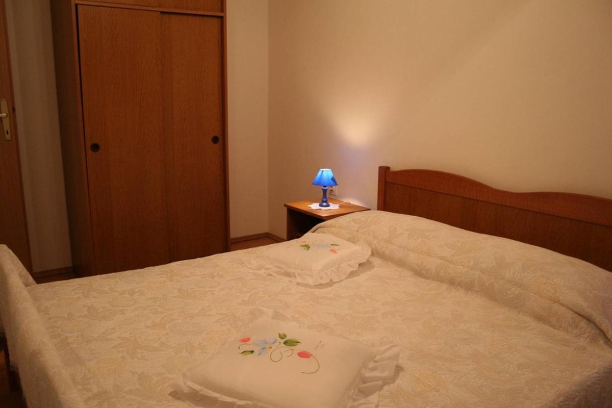 Apartments Susy พูลา ภายนอก รูปภาพ