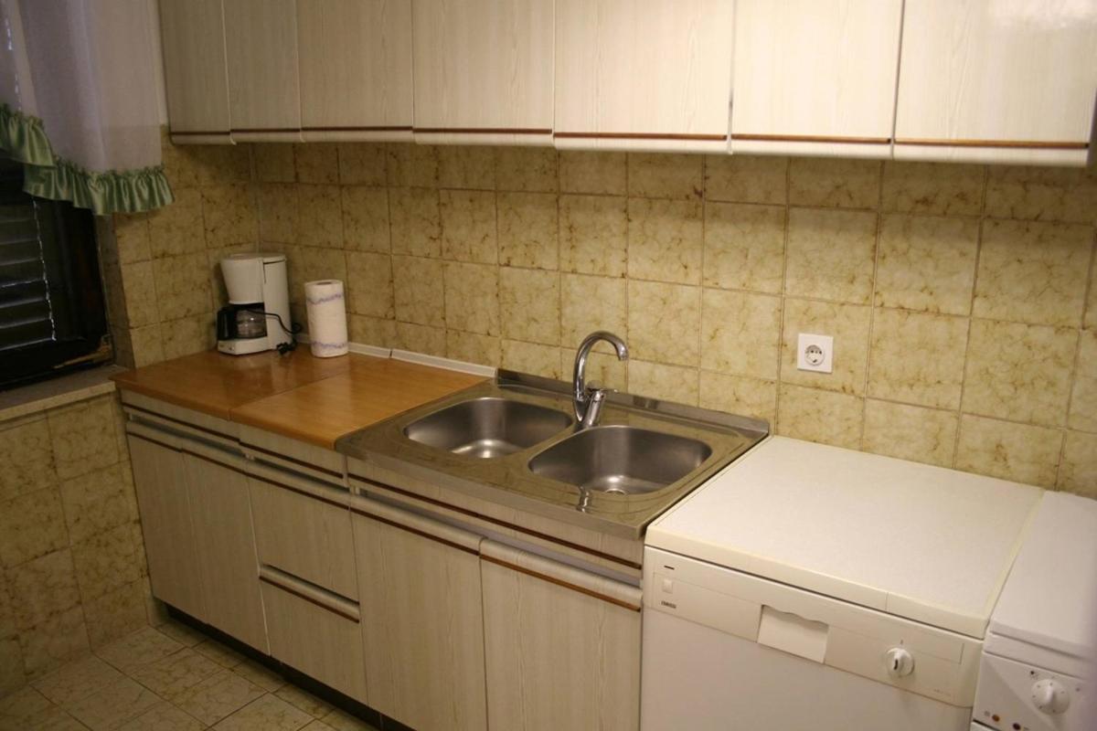 Apartments Susy พูลา ภายนอก รูปภาพ